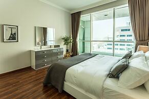 Upscale 1BR - Sea Views - Direct Beach Access!