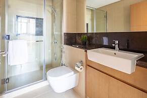 Modern 2BR w/ Tranquil Ambience in Emirates Hills!