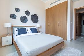 Modern 2BR w/ Tranquil Ambience in Emirates Hills!