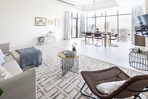 Superior + Luxurious 2BR - Sleeping 7!