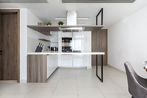 Trendy & Capacious 1BR Apartment in The Palm