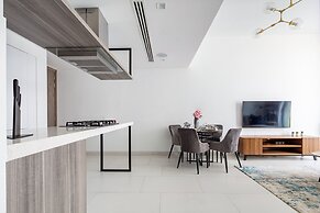 Trendy & Capacious 1BR Apartment in The Palm