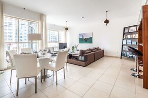 Unique & Stylish 1BR w/ Incomparable Marina Views!