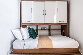 Unique & Stylish 1BR w/ Incomparable Marina Views!
