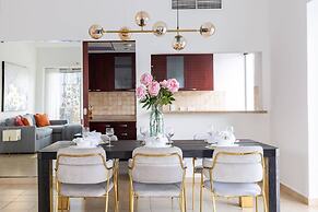 Visually Stunning 2BR in Dubai Marina - Sleeps 5!