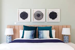 Visually Stunning 2BR in Dubai Marina - Sleeps 5!