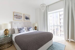 Visually Stunning 2BR in Dubai Marina - Sleeps 5!