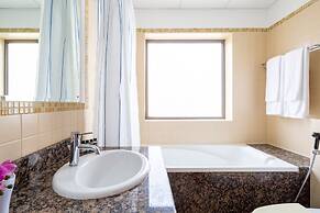 Radiant & Alluring 1BR Apartment W/ Marina Views