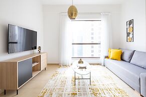 Radiant & Alluring 1BR Apartment W/ Marina Views