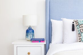 Radiant & Alluring 1BR Apartment W/ Marina Views