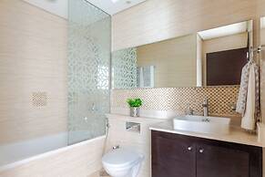 Superb & Incomparable 2BR With Study in the Heart of Downtown Dubai!