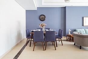 Upscale 2BR Apartment In Downtown Dubai