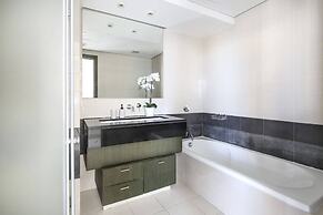 Phenomenal Burj Khalifa Views in This Lovely 2br!