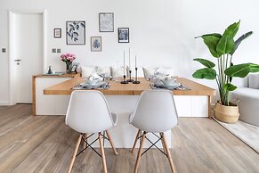Scandinavian Living in This Modern 2BR in Jlt!