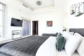 Spectacular Al Wasl Villa - With Private Pool