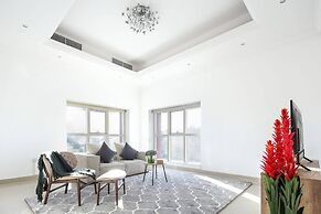 Spectacular Al Wasl Villa - With Private Pool