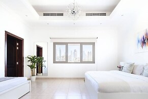Spectacular Al Wasl Villa - With Private Pool