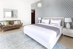 Splendid & Elegant 4BR in JBR - Sleeps 8!