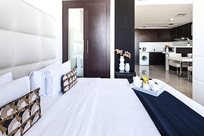 Stylish and Light Studio in Difc!