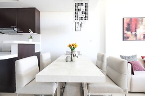 Stylish and Light Studio in Difc!