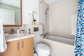 Stylish & Sophisticated 1BR in Downtown Dubai