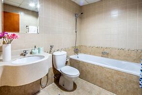 Timelessly Modern 3BR w/ Fascinating Marina Views!