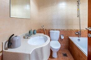 Timelessly Modern 3BR w/ Fascinating Marina Views!