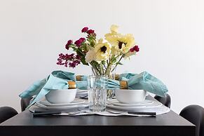 Stylish and Comfy Studio in Lakeside Impz!