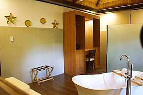 Lihim Resorts