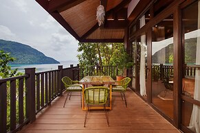 Lihim Resorts