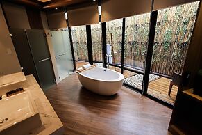 Lihim Resorts