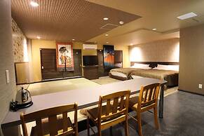 J hotel