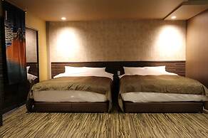 J hotel