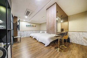Mind Hotel