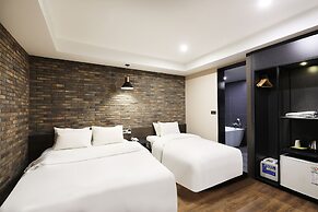 Mind Hotel