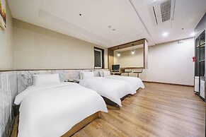 Mind Hotel