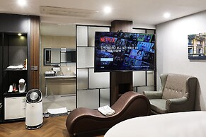 Mind Hotel