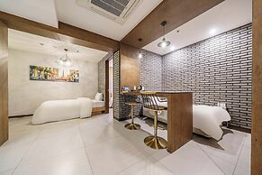 Mind Hotel