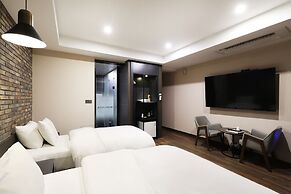 Mind Hotel