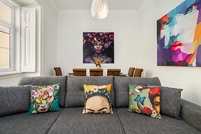 Prime Location Design Family Apartment