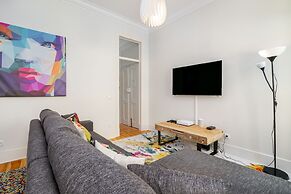 Prime Location Design Family Apartment