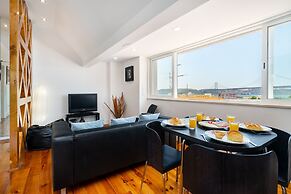 Premium River View Apartment