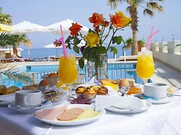 Apartment for 4 Persons, Swimming Pool, Near the Beach
