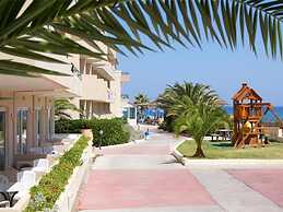 Apartment for 4 Persons, Swimming Pool, Near the Beach