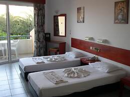 Apartment for 3 Persons, With Swimming Pool, Near the Beach