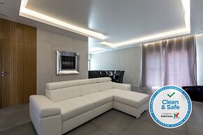 Luxury 47 - Deluxe Villa