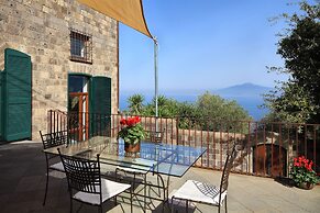 Stony Villa Volcano View