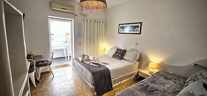 Room-pleasure Room 2 By The Sea