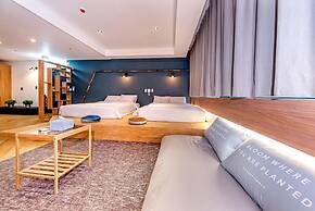 The Jade hotel