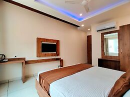 Hotel Divine Residency by VARSHRI